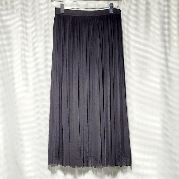 Sincerely Jules Black Pleated Shear Flowy Maxi Skirt Women's (L) - Picture 2 of 9